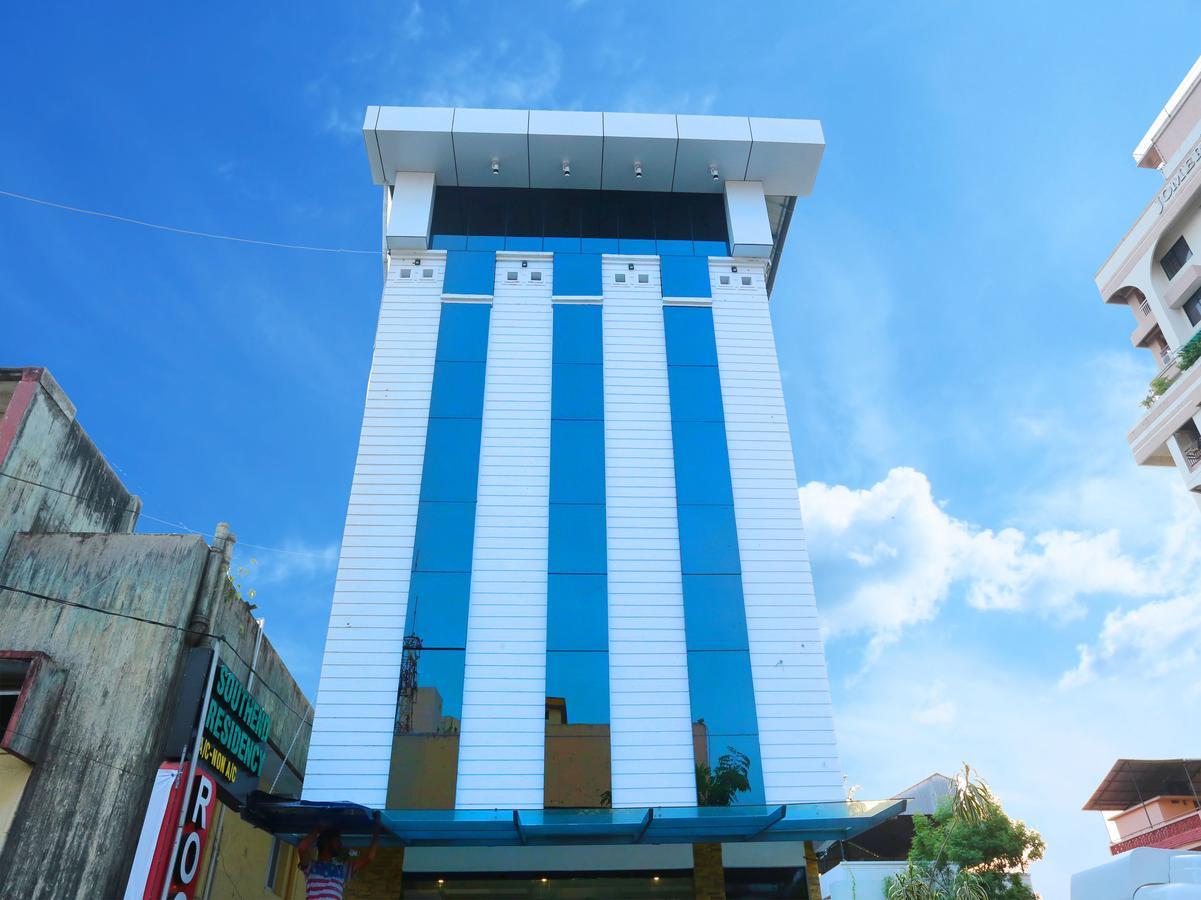 Hotel Qube Kochi ภายนอก รูปภาพ