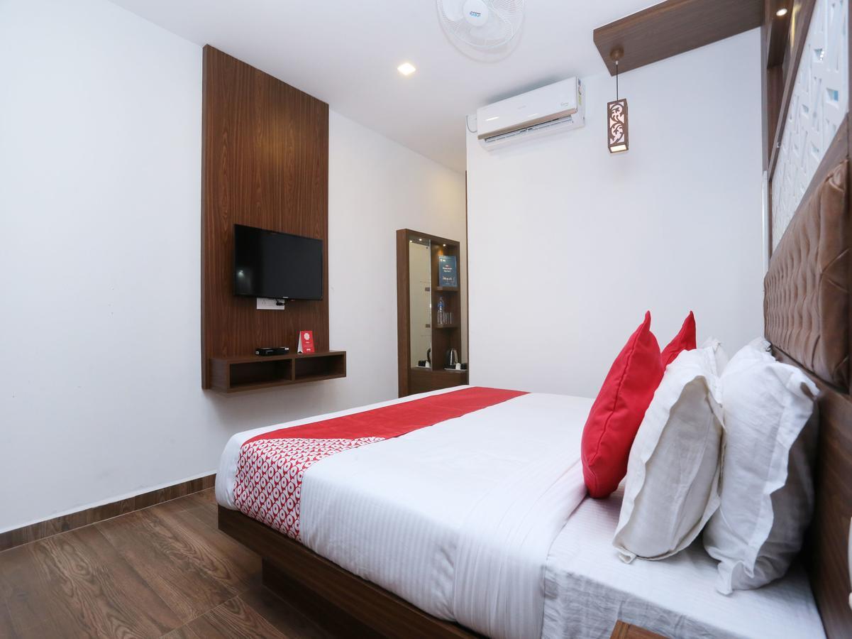 Hotel Qube Kochi ภายนอก รูปภาพ